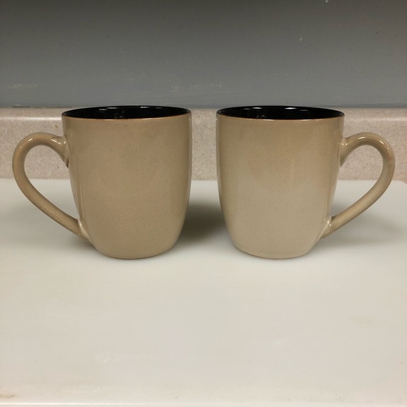 Pfaltzgraff Other - 🟢 B1G1 Set of 2 Pfaltzgraff Tan and Brown Mugs
